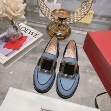 Roger Vivier flat shoes